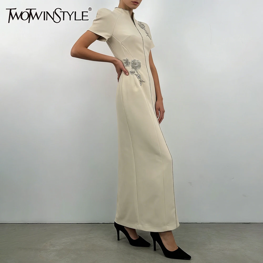 TWOTWINSTYLE Solid Slimming Spliced Appliques Temperament Dresses for Women V Neck Short Sleeves Tunic Elegant Long Dress Female