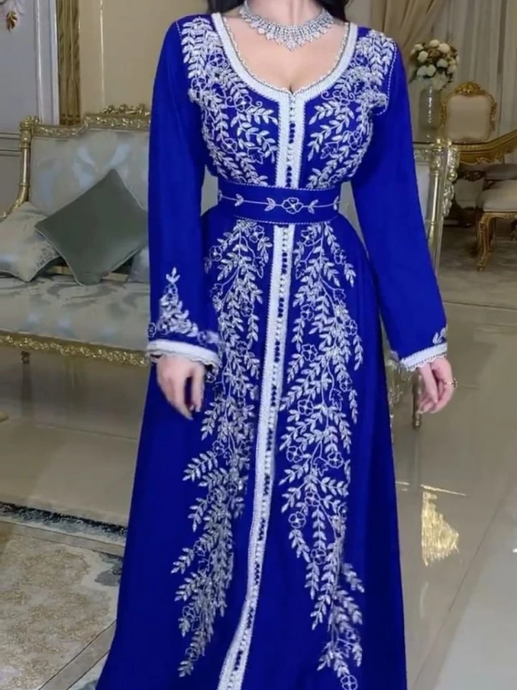 Imagem -02 - Vestidos Abaya Muçulmanos para Mulheres Elegante Robe Kaftan com Cinto de Diamantes Marrocos Caftan Festa de Casamento à Noite Índia Turquia