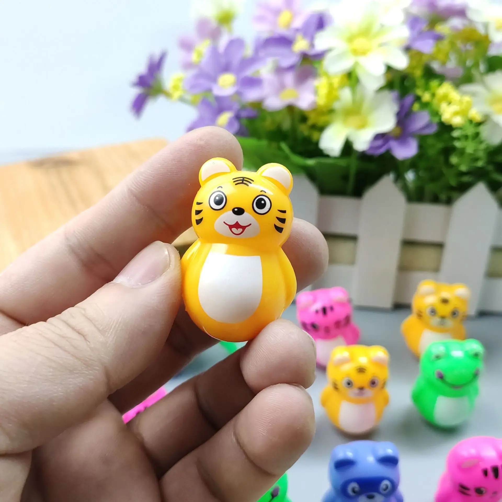 10 Childhood Nostalgia Toys Cute Mini Tiger Frog Animal Series Tumbler Toy Desktop Small Ornaments Twisted Egg Toy Small Gifts