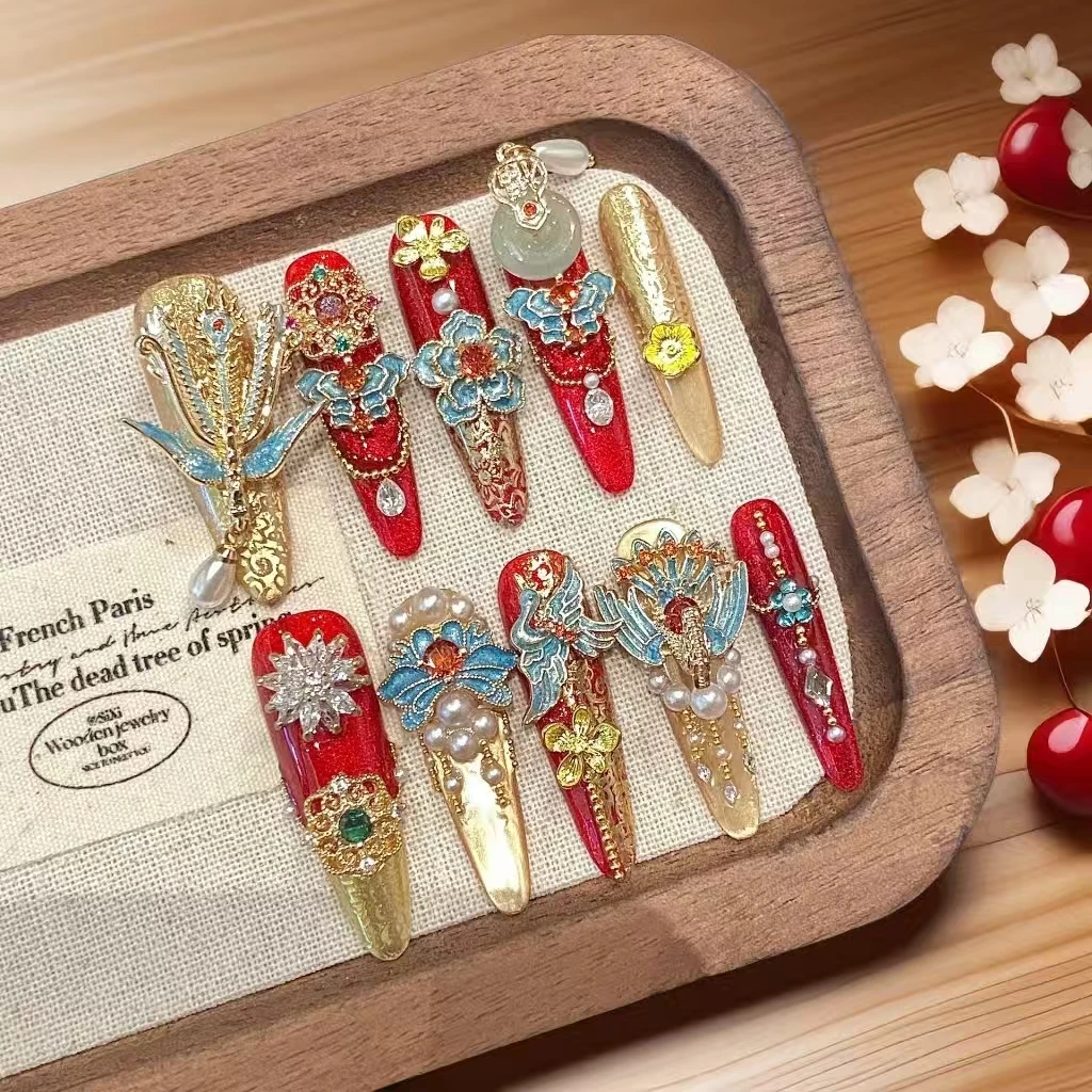 

10PCS Luxury Full Rhinestone Bridal Nails — Phoenix Crown Style, Heavy Embellished Long Detachable Cat Eye Handmade Nails