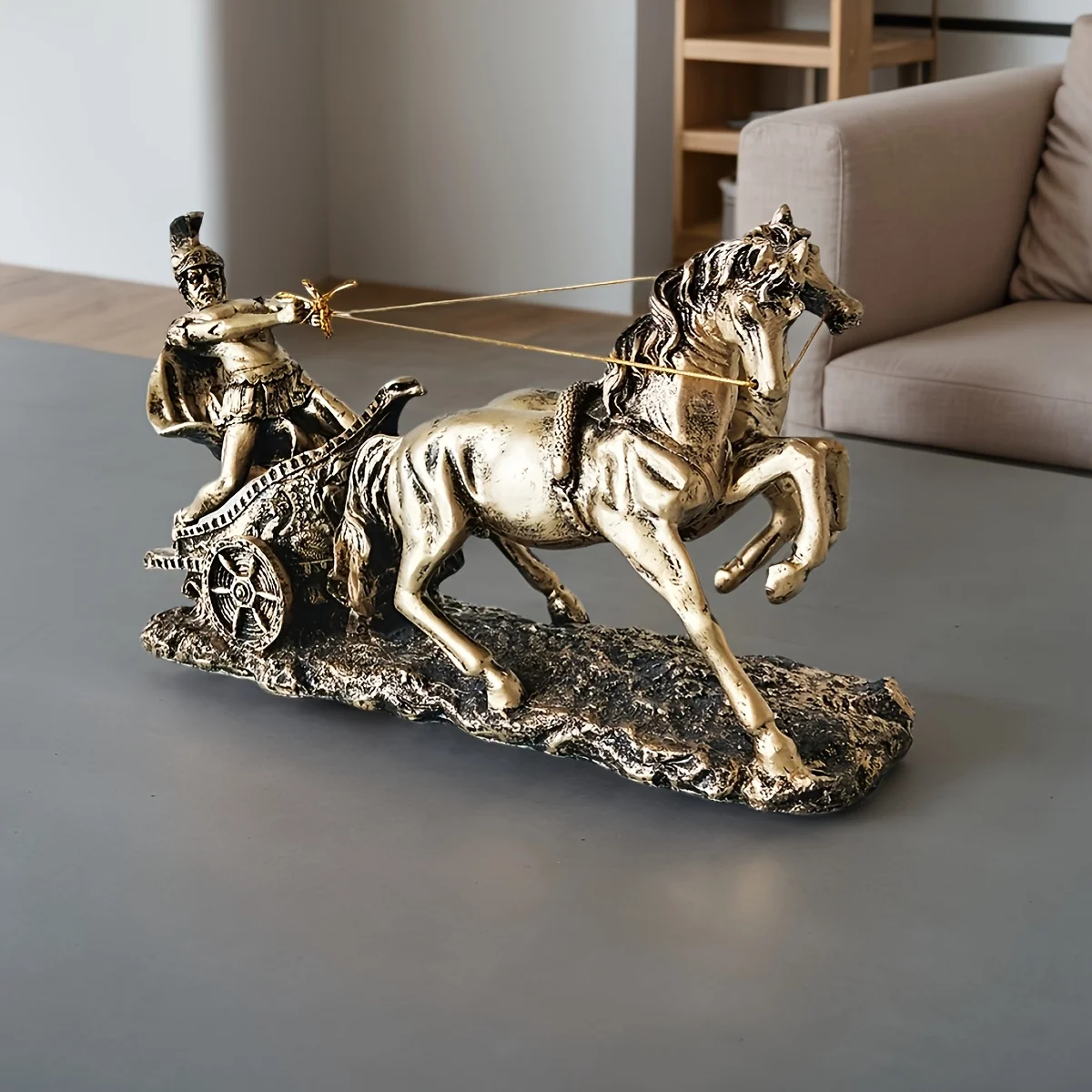 1 قطع خمر عربة رومانية النحت الذهبي الحصان والمحارب غرفة المعيشة مكتب ديكور المنزل الديكور الراتنج اليدوية