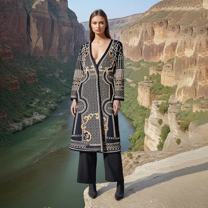 

Loose Fitting Women's Suit Autumn New Style High-End V-Neck Concealed Button Print Design Long Nail Bead Print Windbreaker