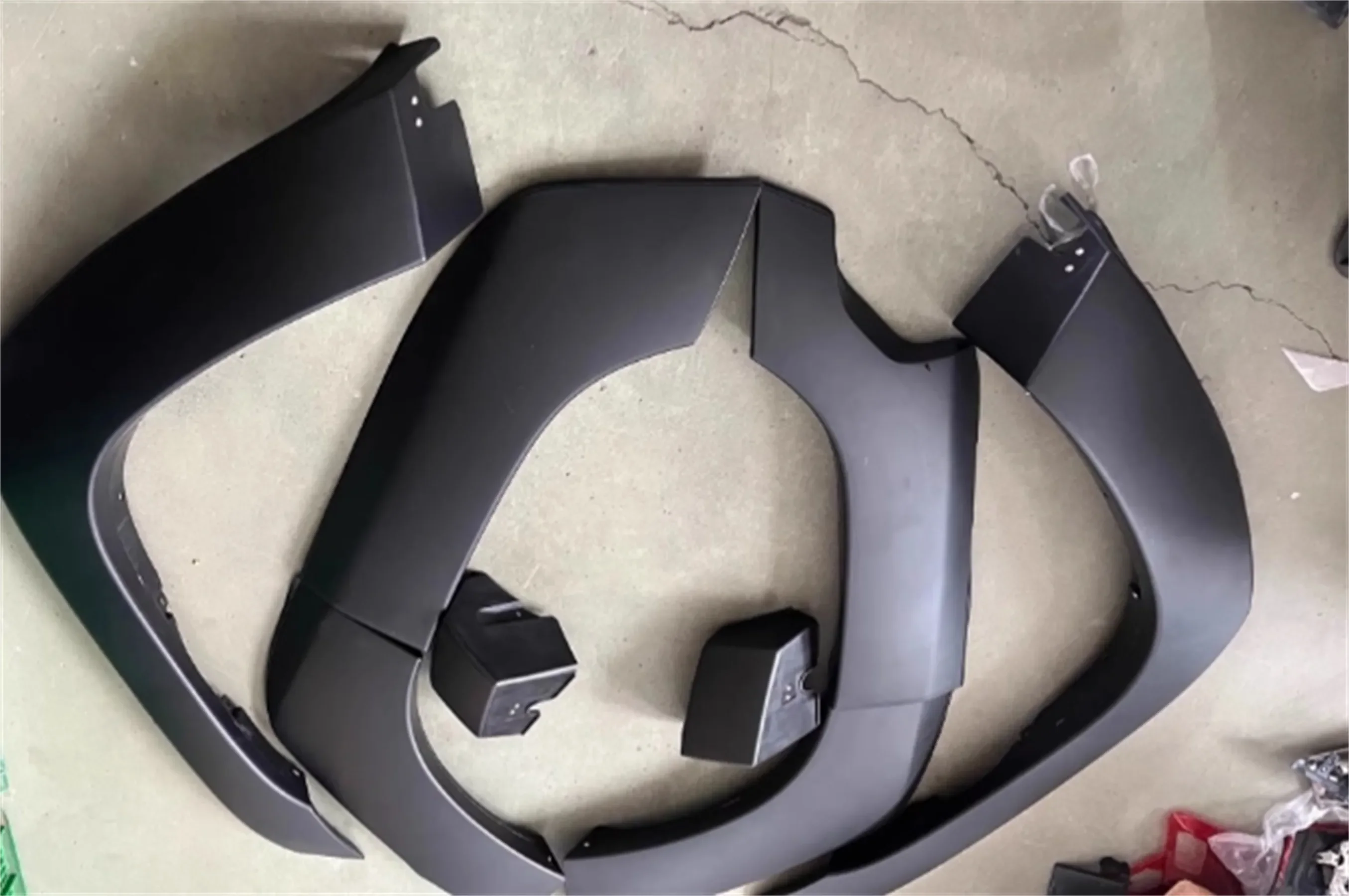 

Car Fender Flares Arch Wheel Eyebrow Protector Mudguard Sticker for Nissan patrol Y61