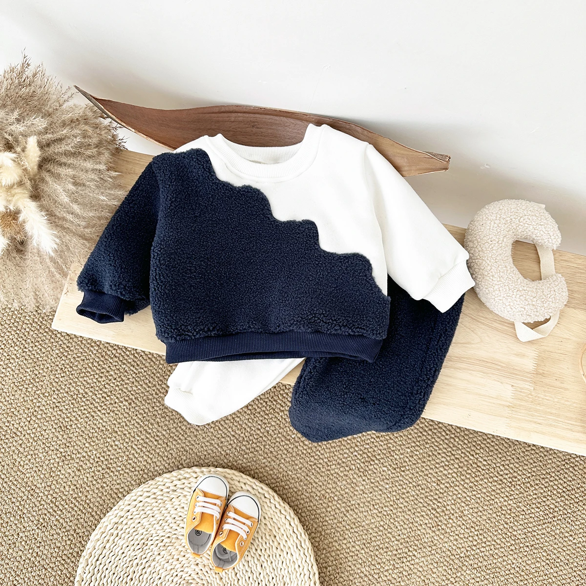 2Pcs Baby Boys Clothes New Casual Wear Lamb Wool Children Clothes Long Sleeves Sweatshirt Top Pants Color Block Kids Clothes 6