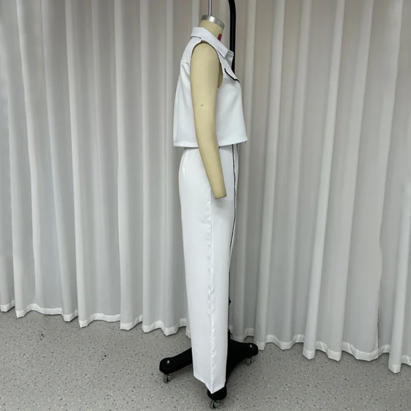 Women's Two-piece Contrasting Color Button-up Sleeveless Vest Slim-fit Jacket with Loose Top Pocket and Pants