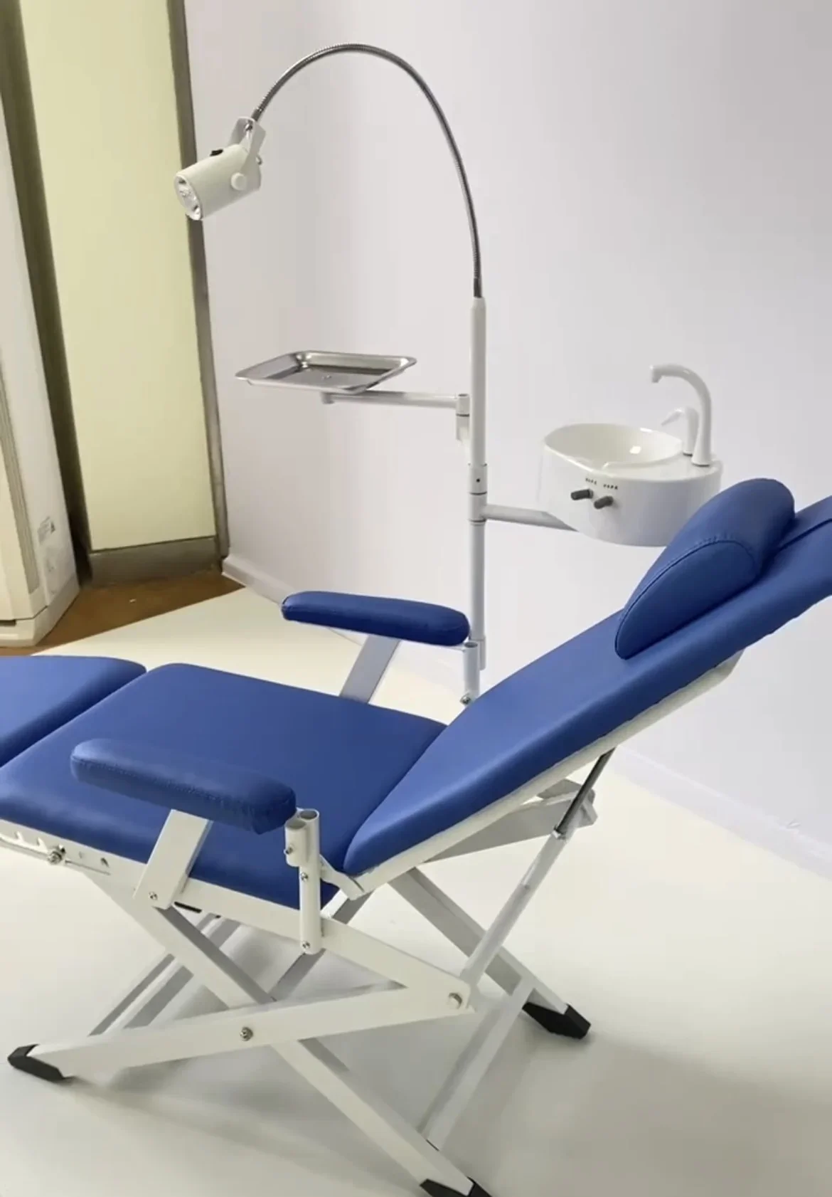 

HOCHEY MEDICAL High Quality Denta Portable Chair With Turbine Denta Clinic Hospital Treatment Equipment Foldable Denta Chair