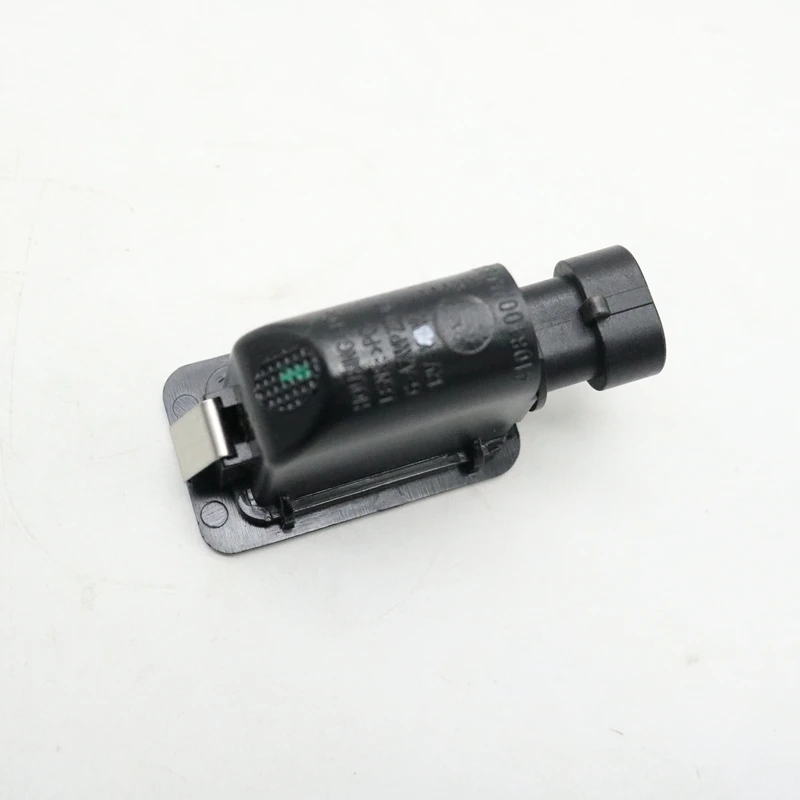 Rear License Plate Light for Great Wall, Voleex C30/C50, ORA R1, IQ, Haval H5/H6/H9, M2/M4, Wingle 6, OEM: 4108100XG08XA