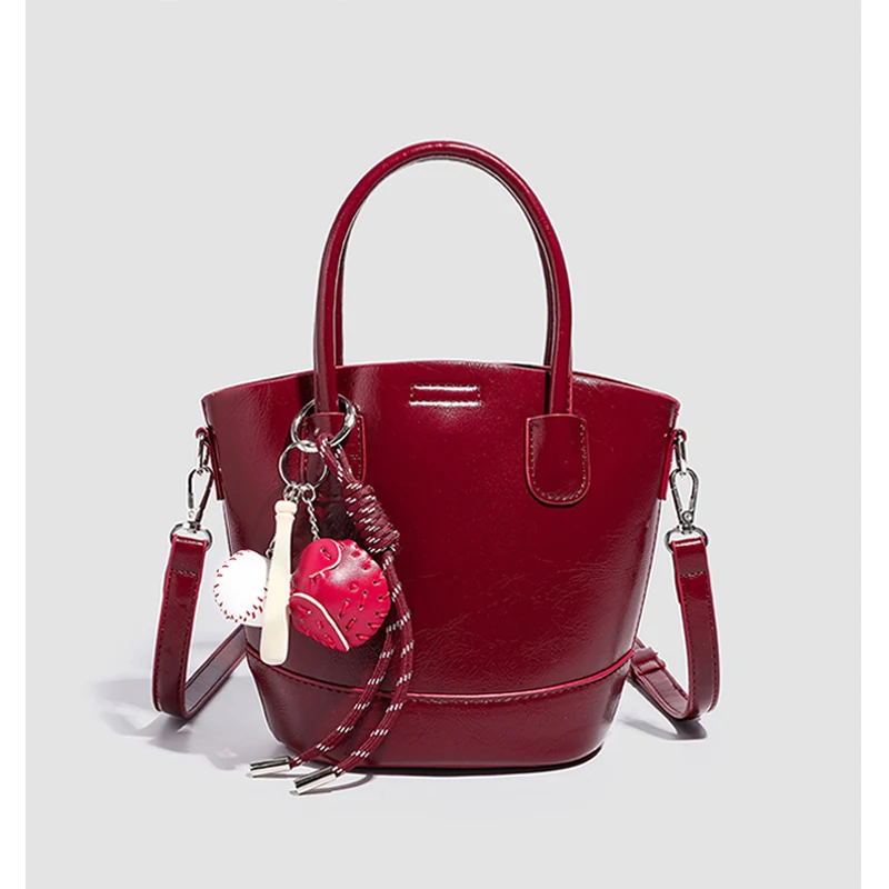 

women's bags trend 2025 New leather single shoulder diagonal cross small bags designer luxury high quality red Bucket basket bag