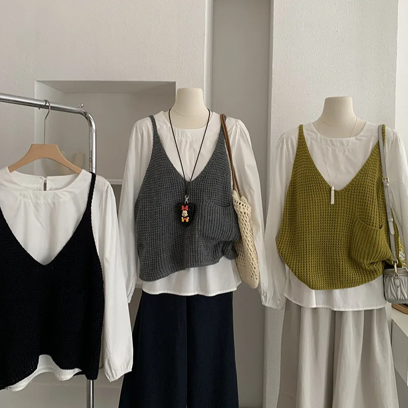 

2025 Pocket V-Neck Knitted Suspender Top with Crew Neck Long Sleeve White Shirt Two-piece Autumn Women's Clothing