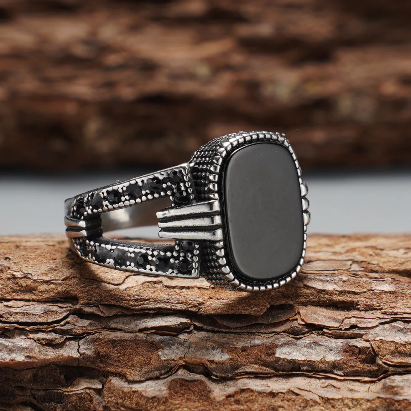 Minimalistischer Retro-Siegelring aus schwarzem Achat, hohles, geteiltes Band mit eingelegtem schwarzem Zirkon, Herrenschmuck für den Alltag – Detail 5