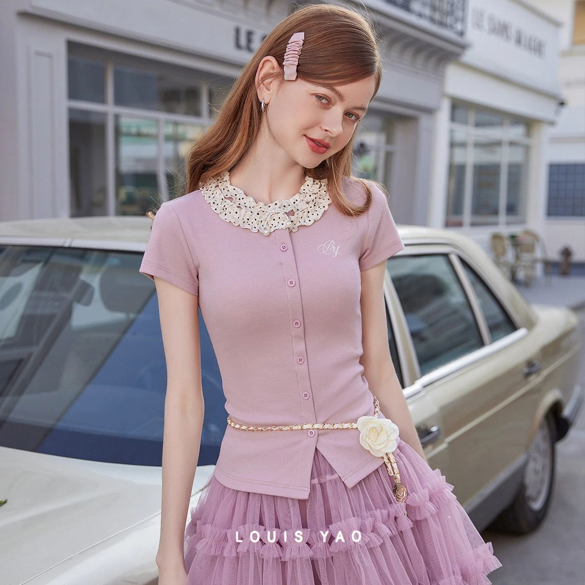 

LOUIS YAO Embroidered Color-Block Ruffle Short-Sleeve T-Shirt 2026 Summer Sweet Gentle Round Neck Slim Fit Women's Tee