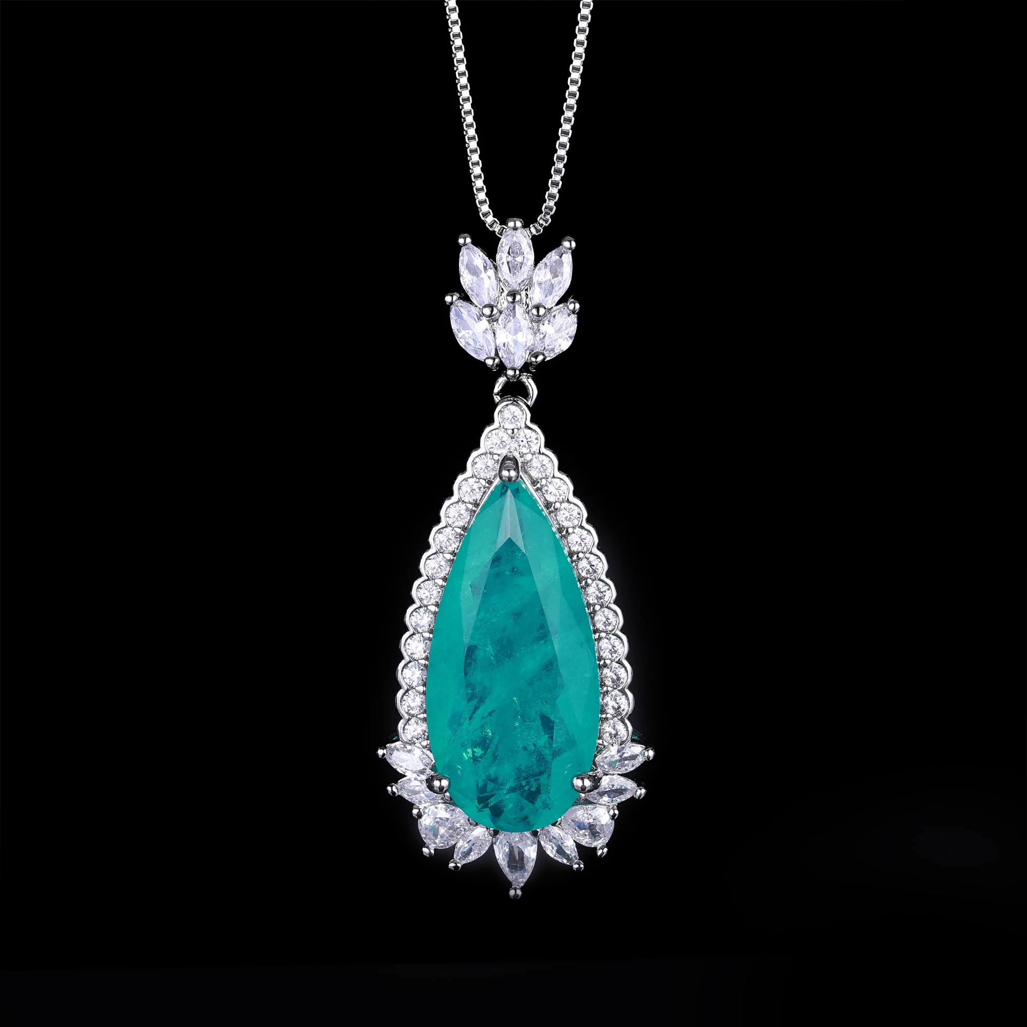 Vintage Silver Colo…