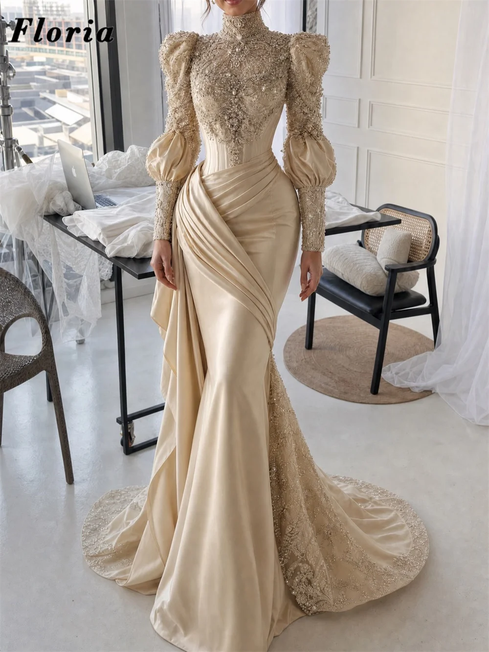 Nahost-Eiscreme-Meerjungfrauen-Abendkleider Robes De Soiree Langarm Perlenbesetztes Abendkleid für Damen Diamanten-Partykleider