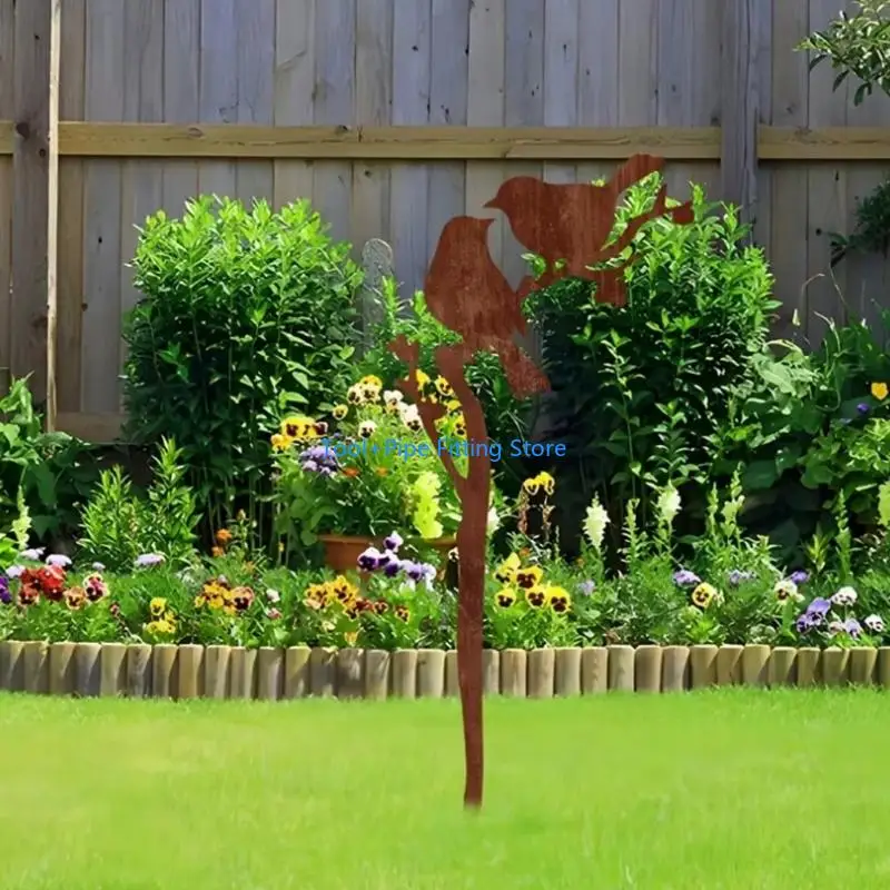 F92B Rural Metal Garden Bird Sculpture With Weather Resistant Finish For Outdoor Deck And Yard Deck