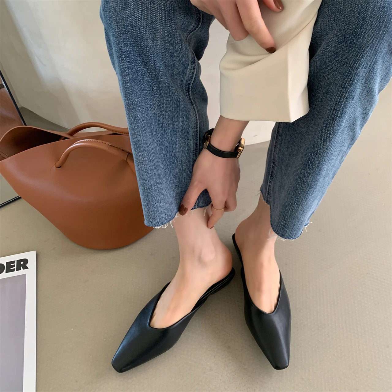 Flat Slippers 2022 Spring Fashion Mules Shoes Women Square Toe Slip On Slides Casual Summer Sandals Outdoor Low Heels Flip Flops