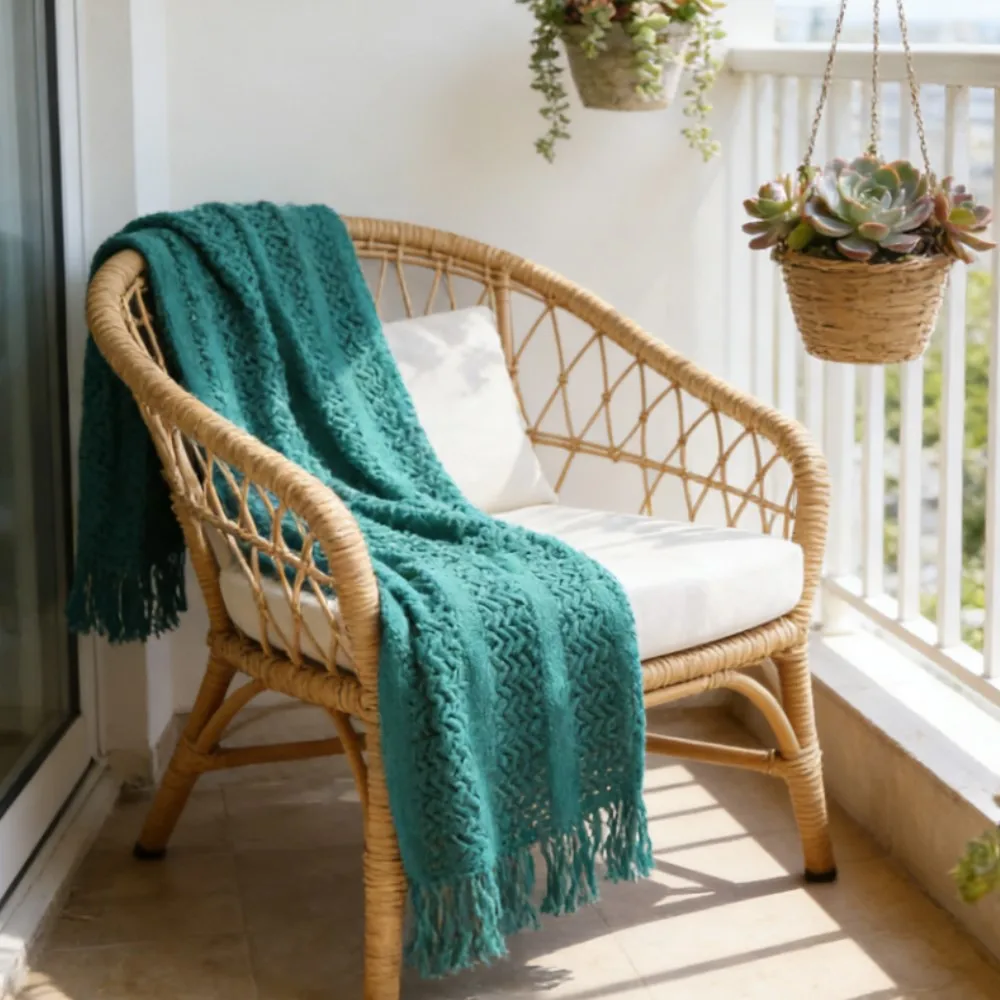 Chritsmas Green Knitted Throw Blanket Lightweight Soft Nordic Cozy Gift Blankets with Tassels for Travel Couch Bed Decorative