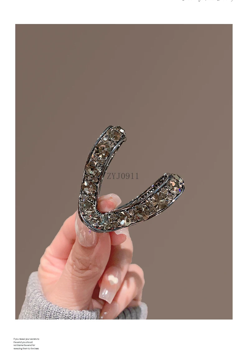 Agarrar el clip, un volumen de cabello pequeño, un medio atado al cabello, adecuado para cabello corto, un tocado con clip fijo durante el período de transición.