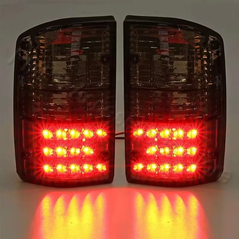 

Lyr For 26555-05J00R-AUTO Tail Light Rear Brake Stop Lamp Turn Signal Light Fog Light Red or Smoked Nissan Patrol GQ 1988 1988-1