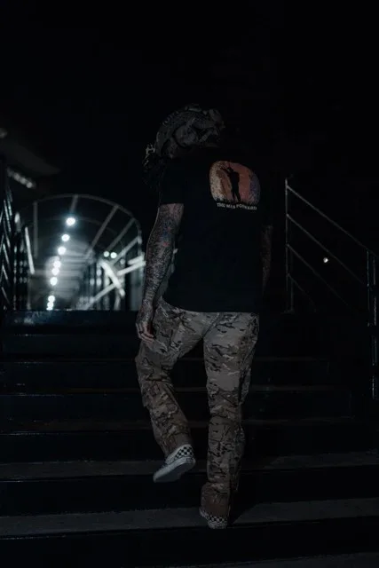 إلى الأمام - تي شيرت برسومات Savage Tacticians للجنسين للرجال والنساء بأكمام صيفية من علامة تجارية فاخرة كاجوال عتيقة #2