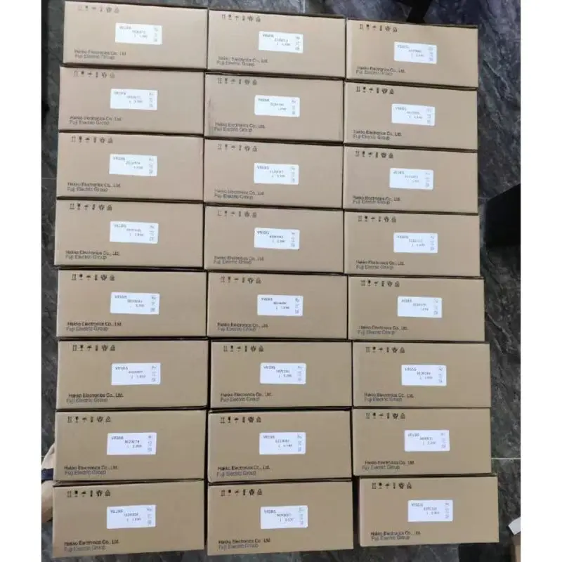 

Новый сенсорный экран UG430H-SS1D UG430H-SS4D для быстрой доставки