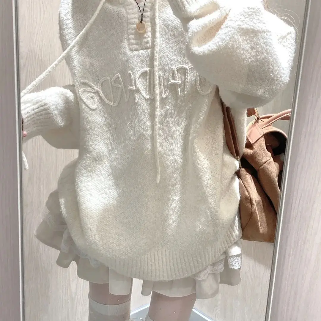 

Japan Retro Off-White Hooded Sweater For Women In Autumn And Winter New Style Small Loose Slim Versatile Sweater For Outer Wear