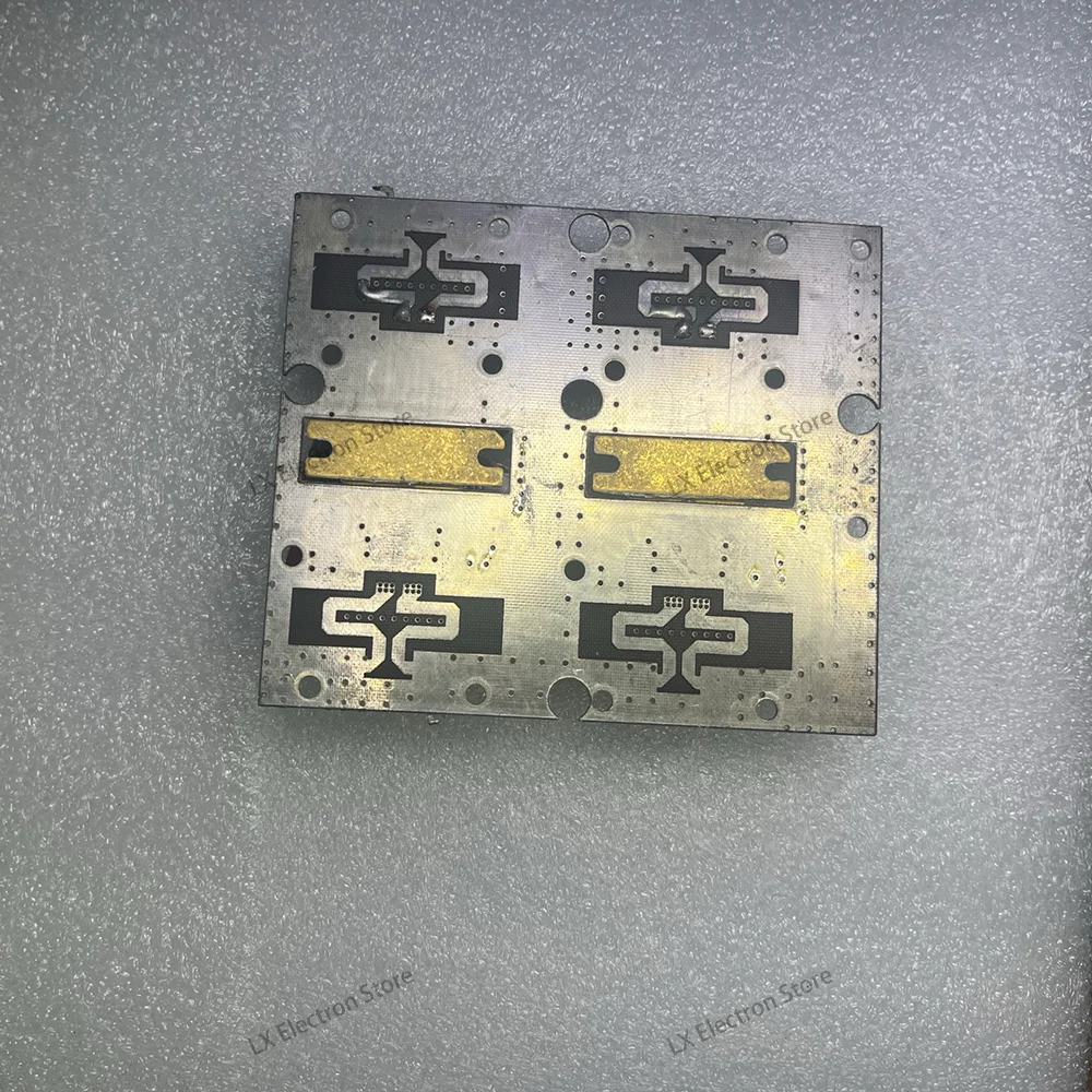 MRF377H Power Amplifier Board 32V, 470-860MHz (650 MHz 700 MHz 660 MHz), DVB-T. 30dBm linear / 36dBm CW input.PCB untested.