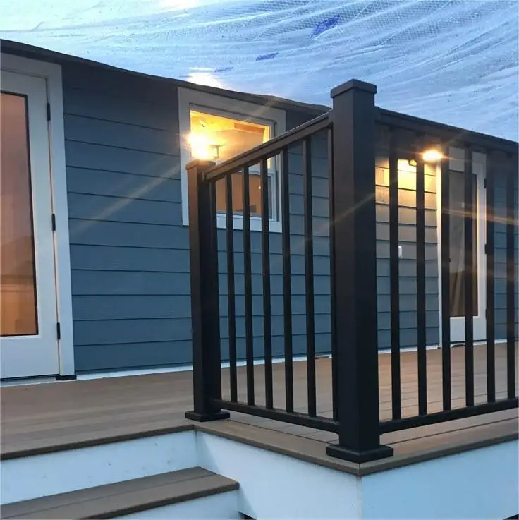 Maatwerk Moderne aluminium dekrailing met gepoedercoating Eenvoudige installatie Roestbestendig balustrade voor appartement