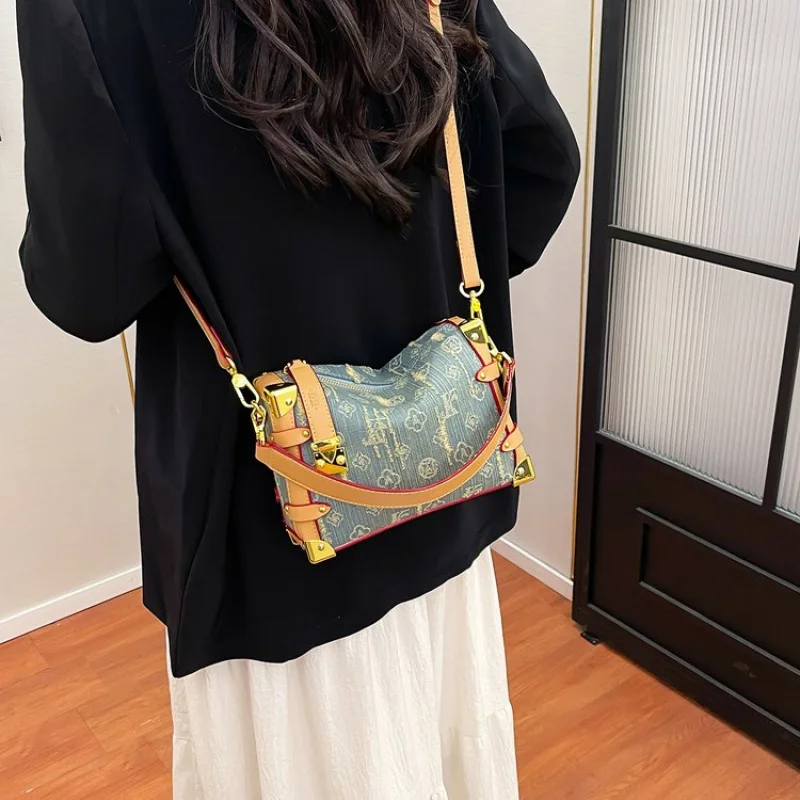

Chic Women's Shoulder Bag By Renowned Brand - Leather Crossbody Handbag With Padded Strap Elegant