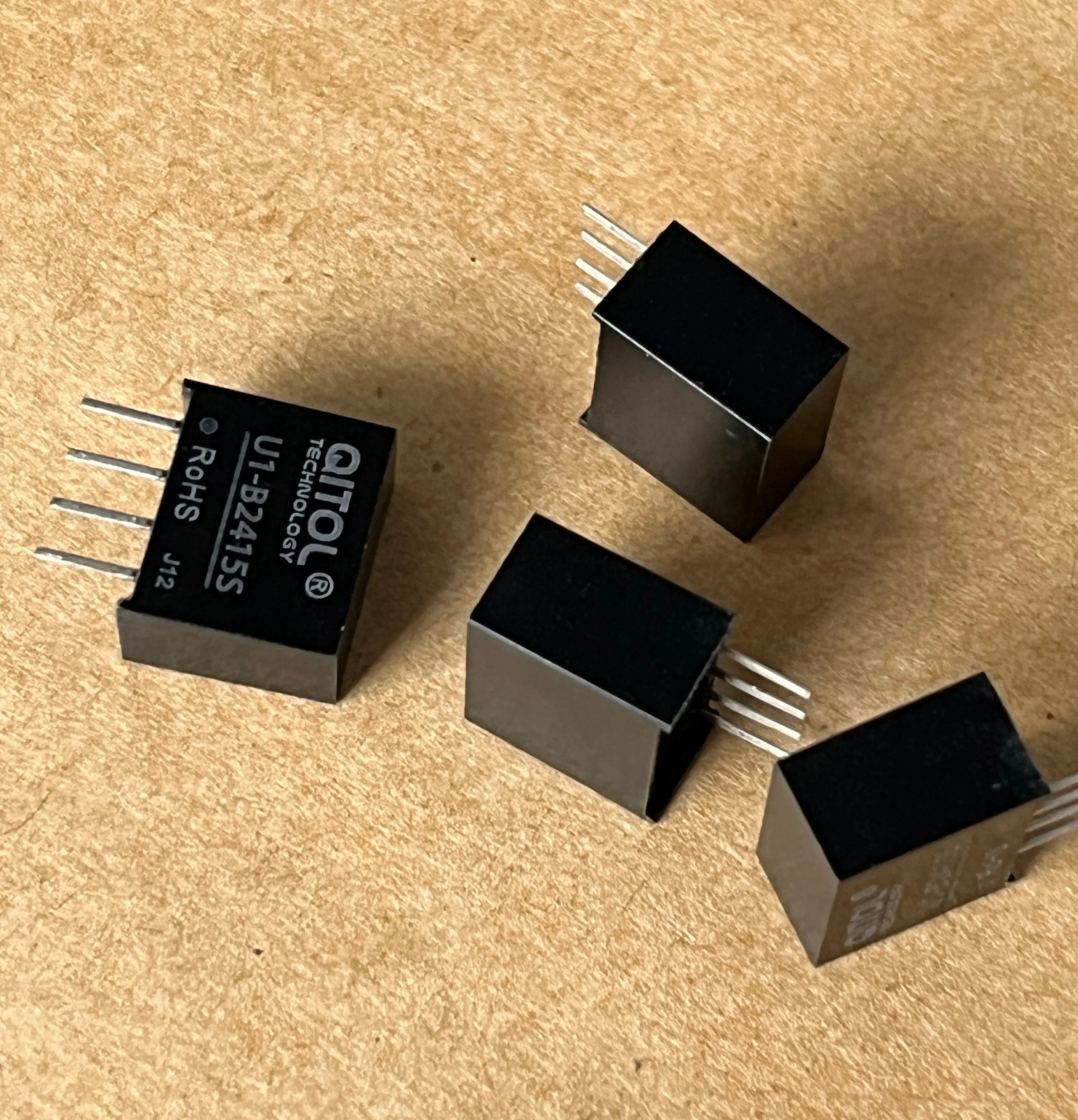 

1W B2415S-1WR3 U1-B2415S DC-DC Power Converter 24V TO 15VDC Miniature Step-Down Switching Disconnector Module Isolated DC-DC