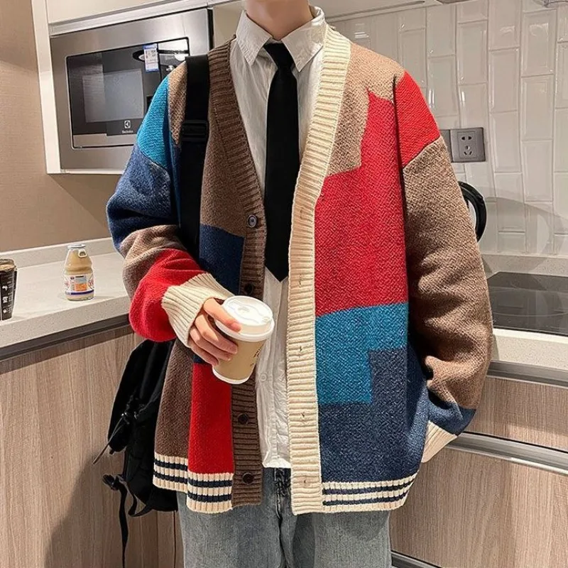 Uomo coreano moda contrasto colore Streetwear Oversize monopetto Cardigan lavorato a maglia Y2K gioventù scollo a V manica lunga maglione cappotto