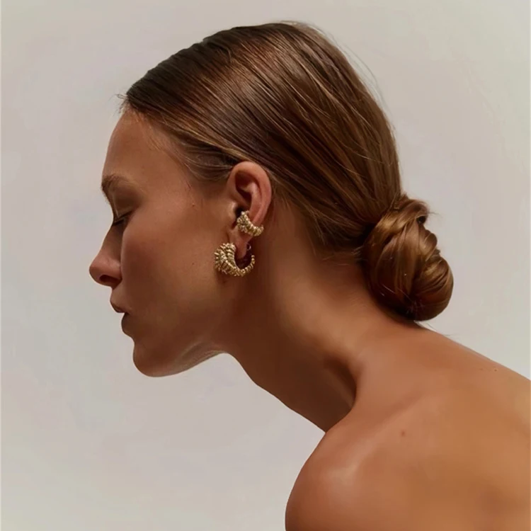 Europe America Vintage Brass Plated Gold Earrings Ear Cuffs Woman Fashion Graceful Jewelry Trend - view 6