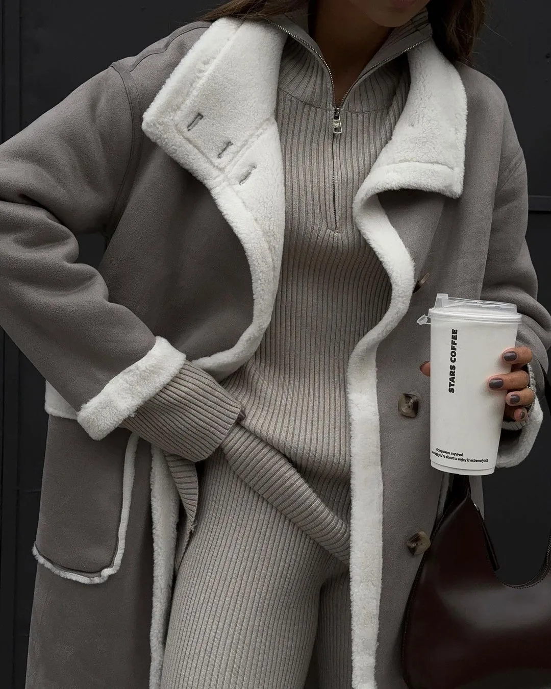 Gray Stitching Lambswool Faux Leather Long Coat Women Lapel Big Pockets Single Breasted Thick Warm Lady Coats Fashion Overcoat