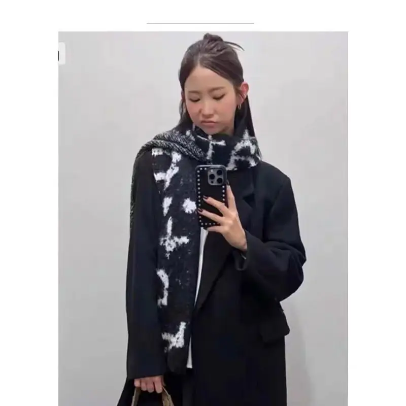 Matin Kim Lettering Knit Muffler Wool Blend Reversible Scarf Unisex Korean 2026