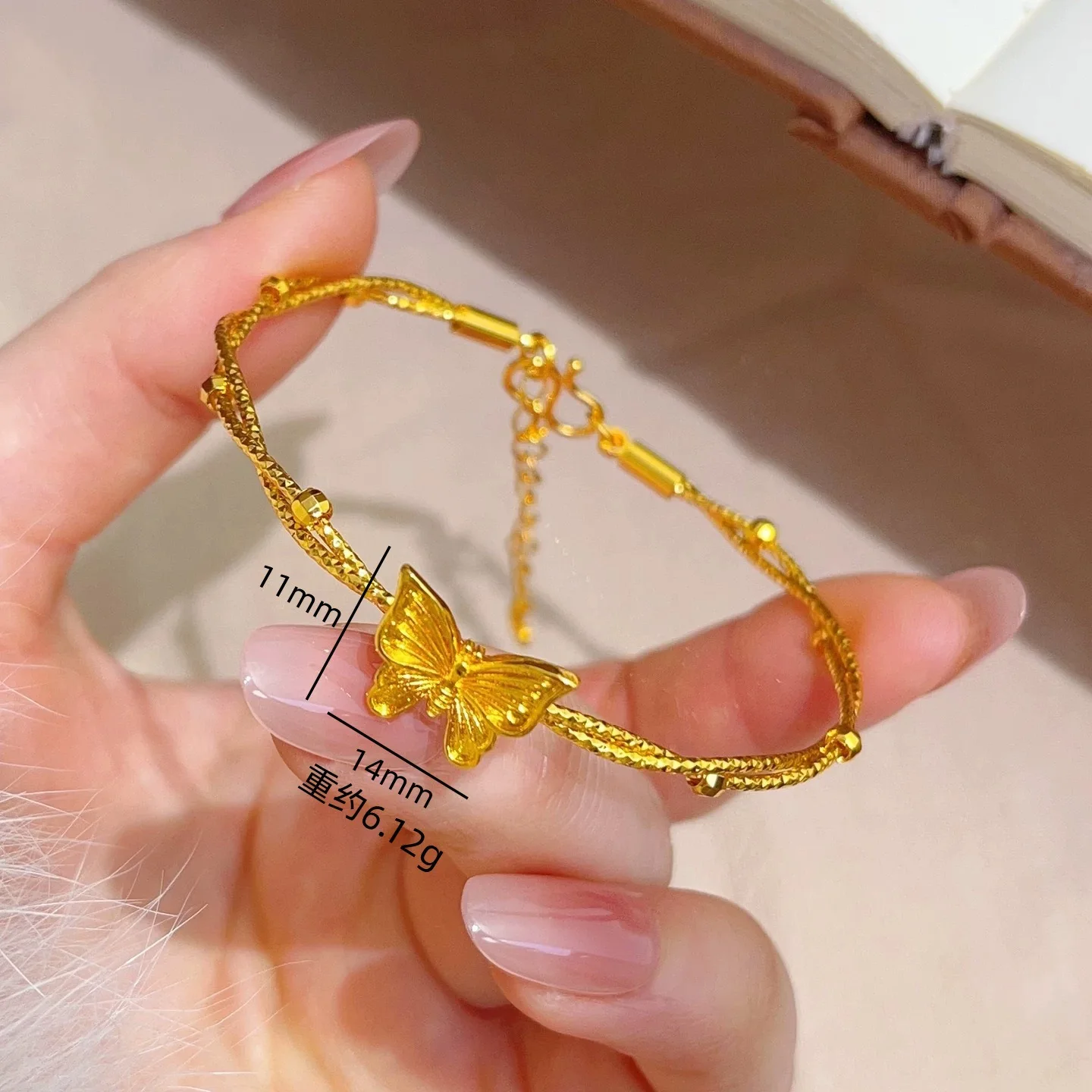 

Gold wire flower butterfly entwined bracelet for women, niche design, open bracelet, luxurious 24K
