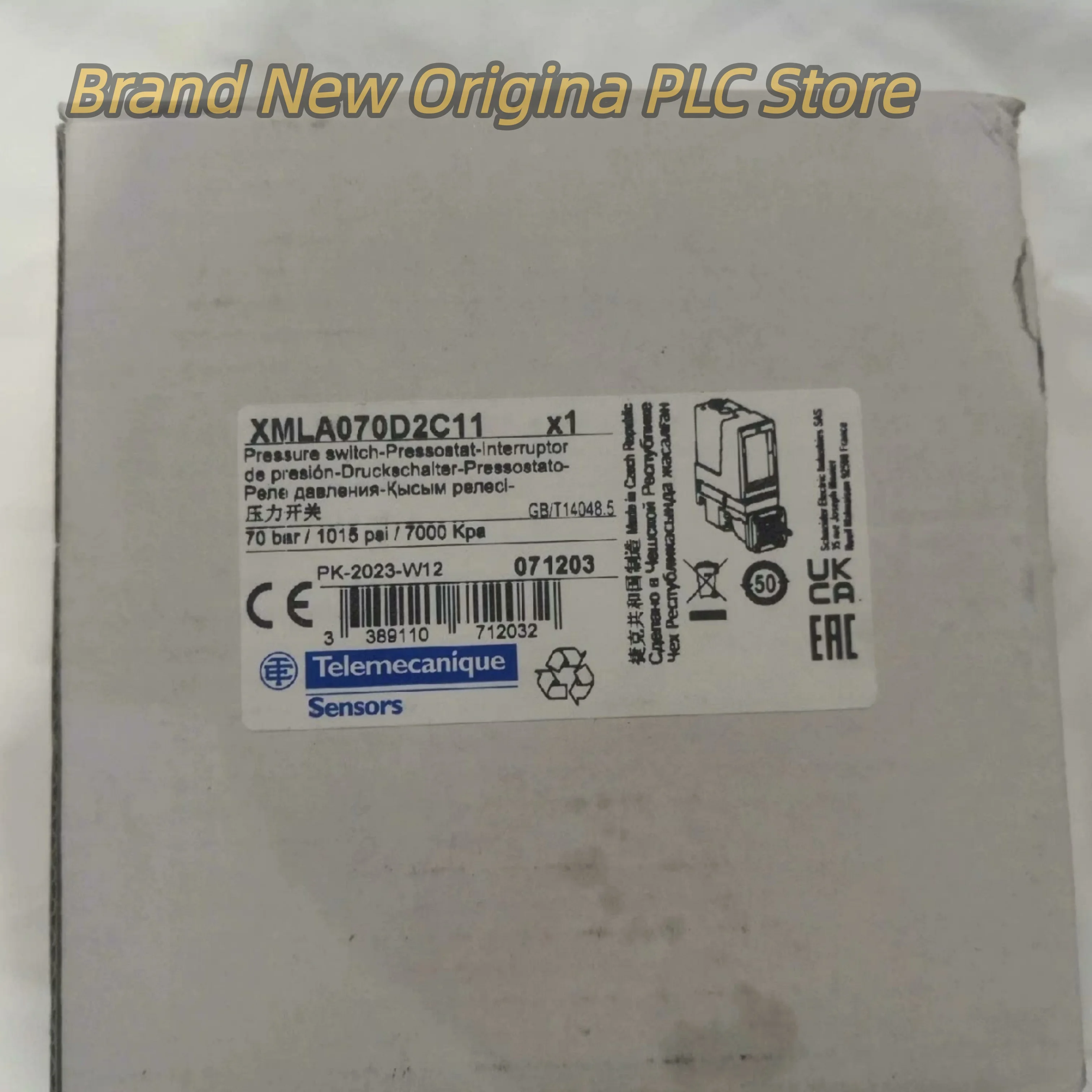 Brand  XMLA070D2C11 Pressure switch  new  XMLA070D2S11 5-70 bar