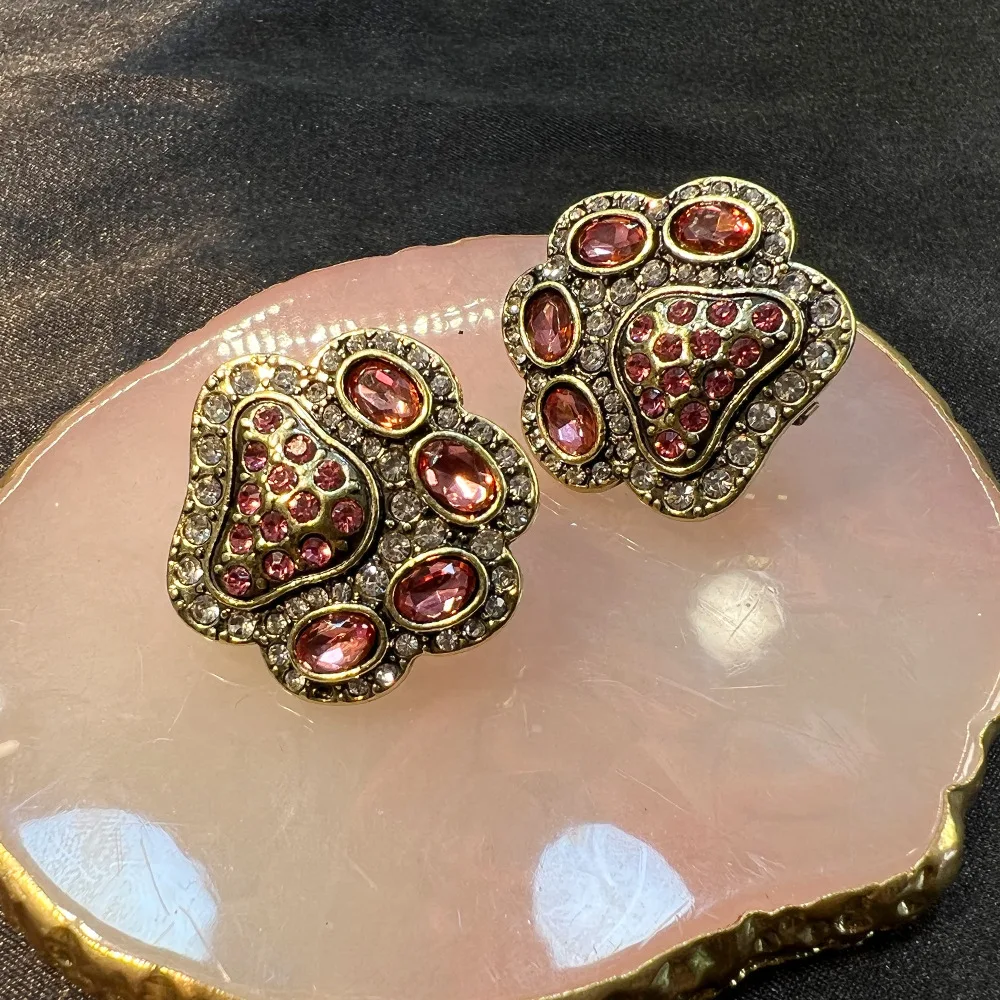 DIY accessories New vintage special-shaped retro bear paw colored gemstone plated real gold exquisite high-end medieval marking view 3