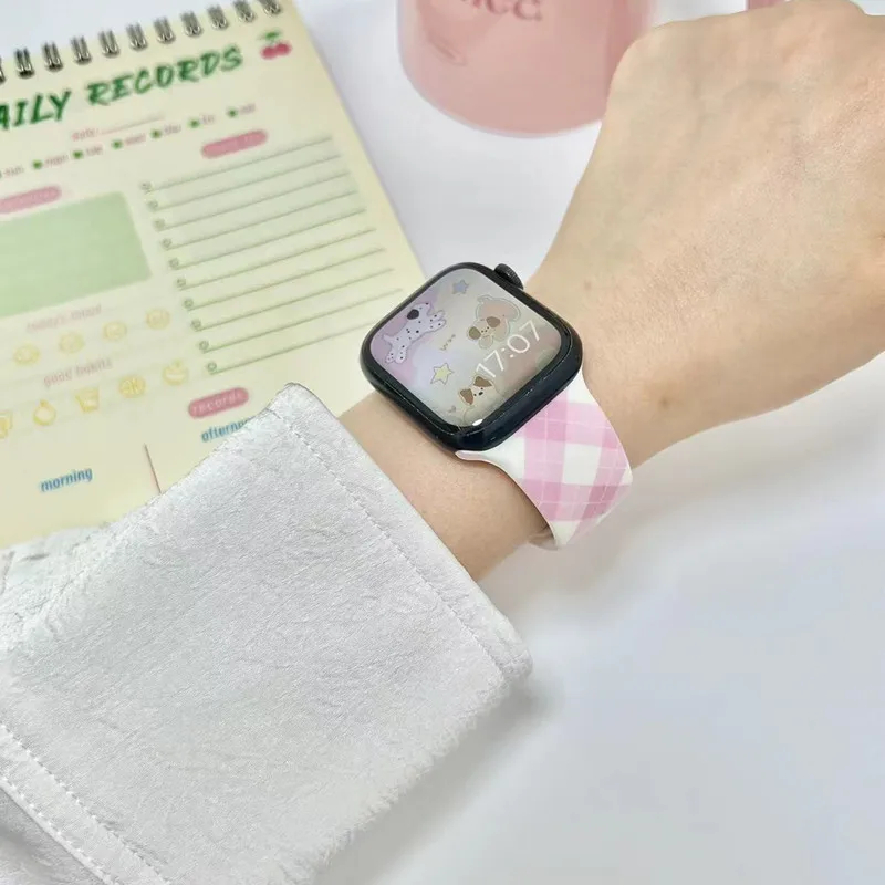 Милый мягкий силиконовый ремешок ярких цветов для Apple Watch Band 49 мм 45 мм 44 мм 42 мм Браслет Smartwatch для iWatch 10 9 8 7 6 5 Ultra2