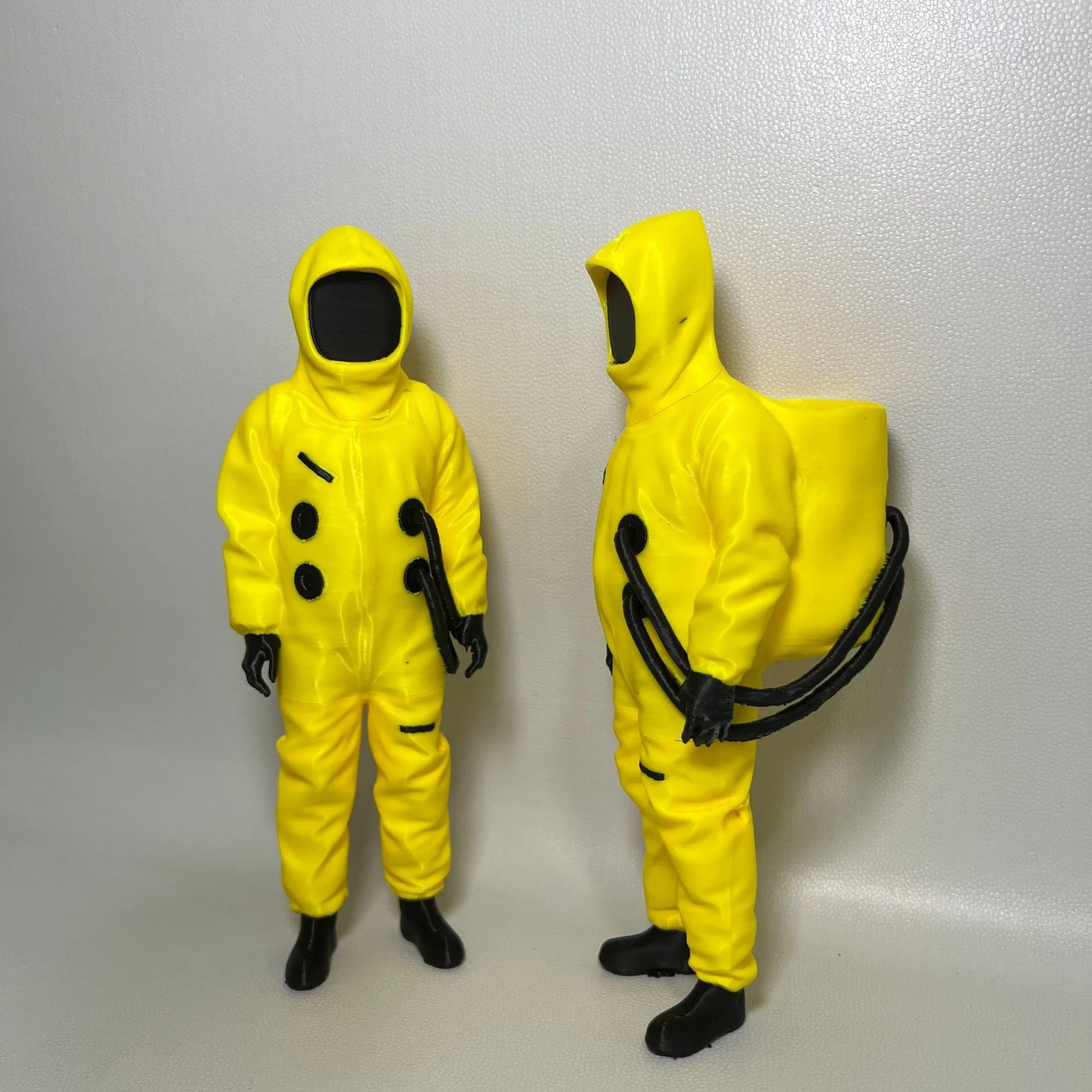 Movie The Backrooms Popcorn Bucket Yellow Wanderer Figure Horror Film Collectible Figurine Desk Decor Storage Bucket for Fans