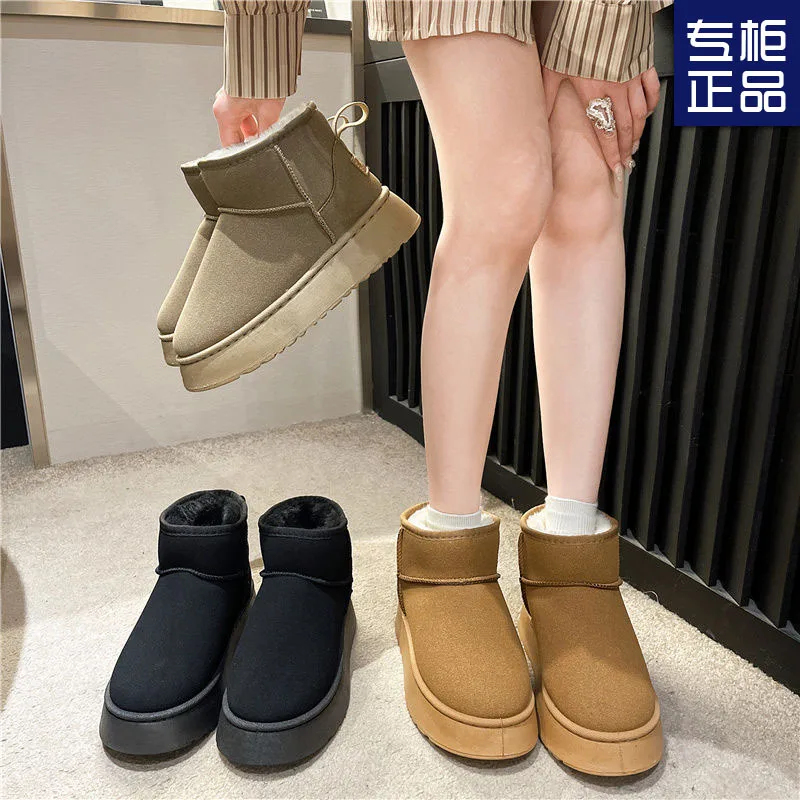 Luxury Women Winter Short Plush Warm Snow Boots Casual Shoes New Suede Fur Chelsea Ankle Boots Flats Platform Ladies Shoes Botas