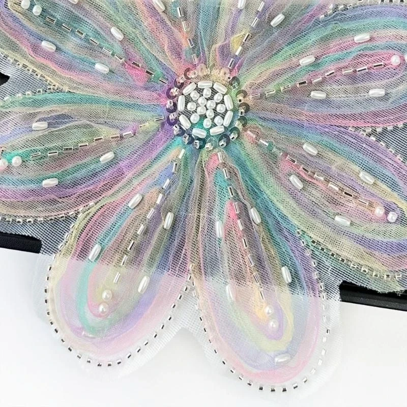 Elegante gestickte Blumenflecken mit Pailletten vielseitige Blumendekoration für Kleidung, Taschen und Hüte