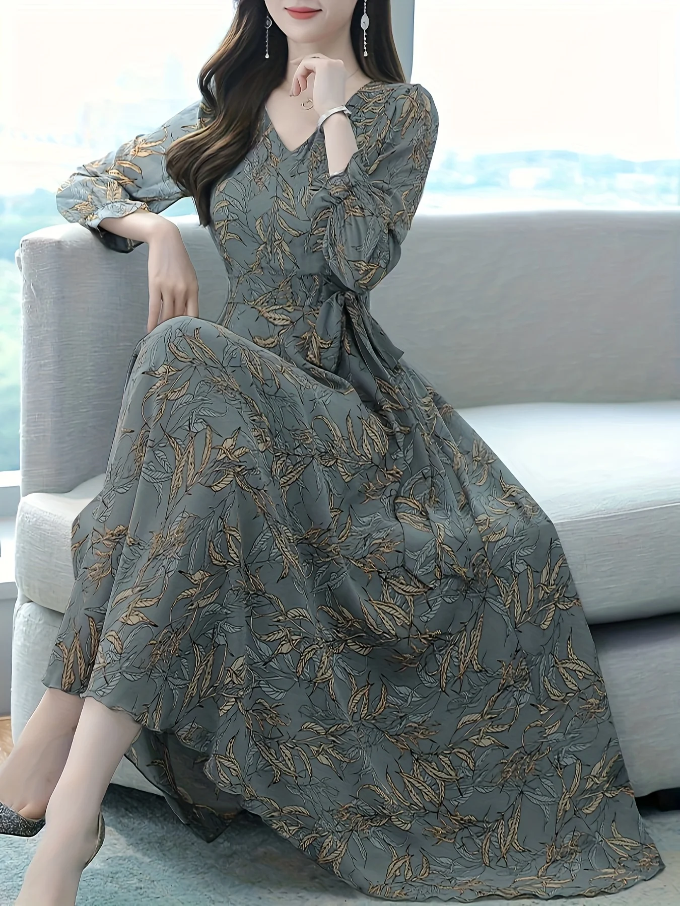 Vestido con cuello en V y estampado de hojas teñidas de azul grisáceo, vestido largo de gasa con mangas largas y cintura ajustada para mujer