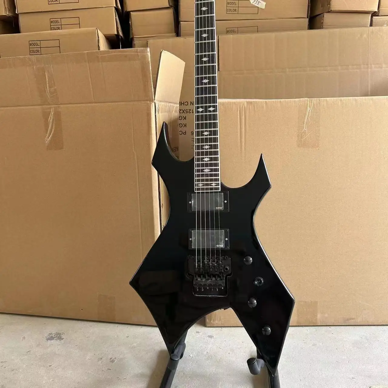 

B.C.Rich "Warlock" Electric Guitar, Floyd Rose Vibrato Bridge, Lock String Nut, Active Pickup, Hellfire Connection Board