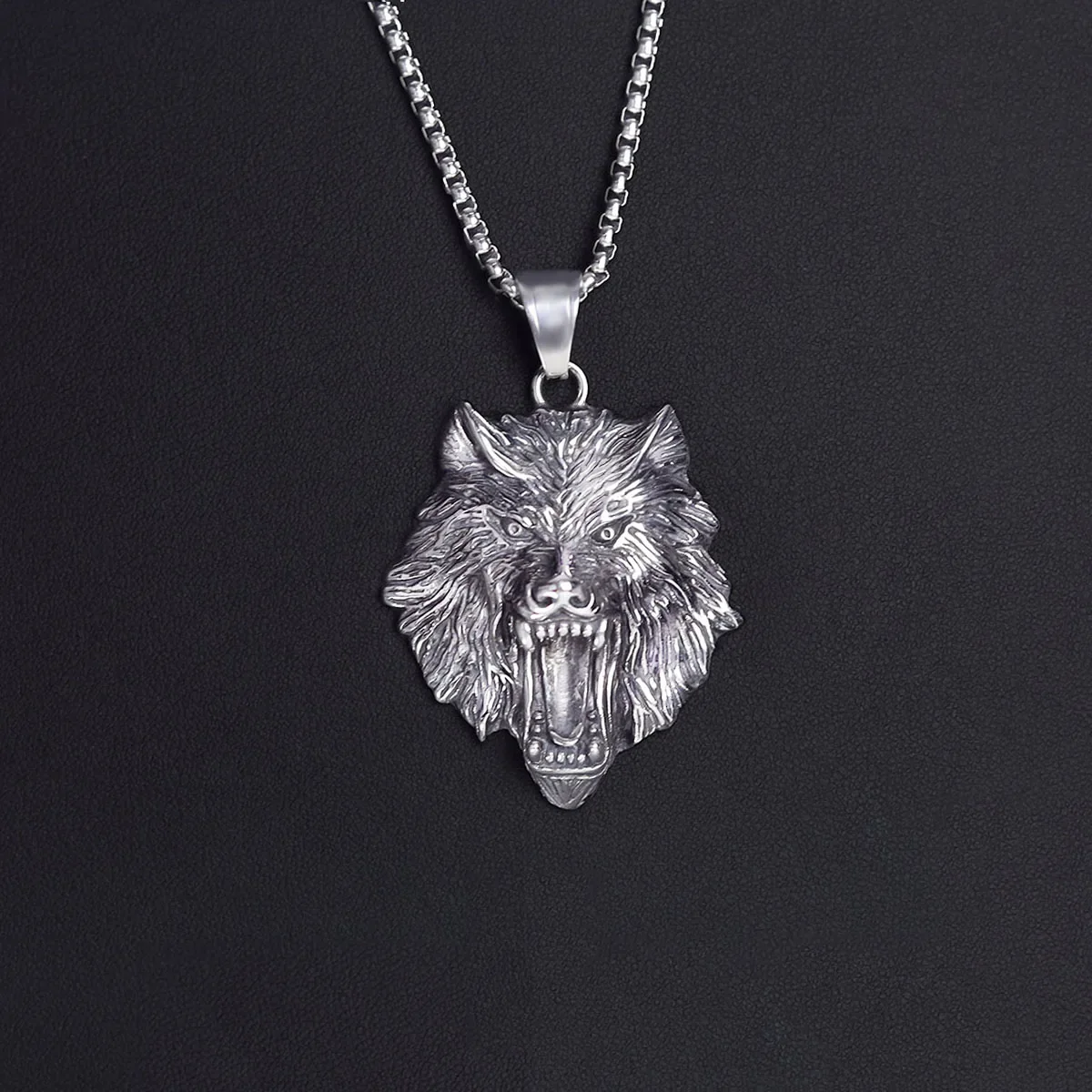 

NEW Men's 316L stainless-steel Viking wolf head Pendant Necklace fashion Animal jewelry for gift