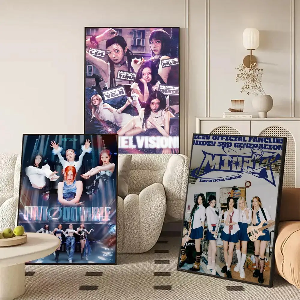 Koera Kpop Band I-itzy Poster Trendy And Easy-to-Apply Wall Art Stickers For Home Decor And Dorm Room Walls - view 4