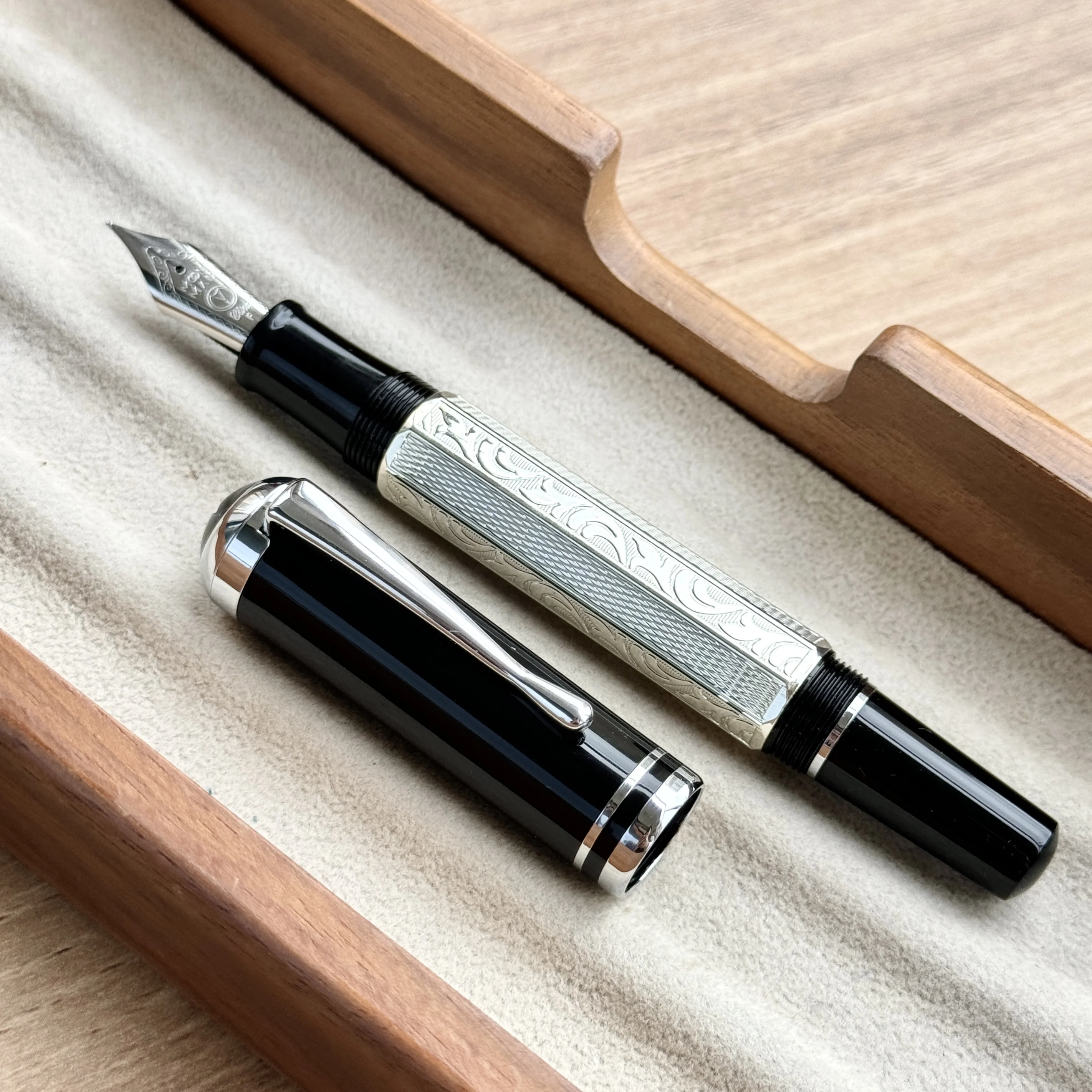 

MAJOHN P138 Перьевая ручка с металлическим поршнем, восьмигранный рисунок гравировки No 6, перо EF F, перо с классическим покрытием, подарок для письма