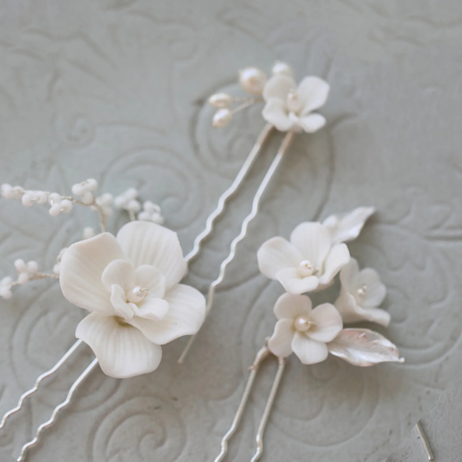 

3PCS Wedding U-Shape Hairpin Set Female Elegant Hairpin with Ceramic Flower Setting for Birthday Stage Party Hairstyle Making