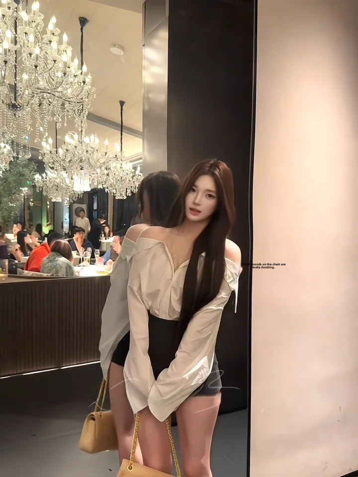 

Сексуальная блузка из сетки с эффектом похудения, с бриллиантовой отделкой, свободного кроя, имитация двухслойности, с открытыми плечами, плиссированная, асимметричная, для женщин