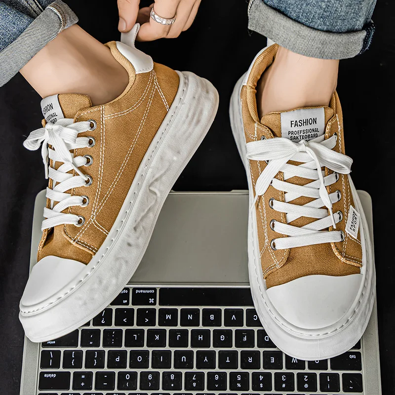 

Korean Style Men's Canvas Skate Shoes 2026 Summer Breathable Thick Sole Casual Daily Streetwear Ins Popular Footwear