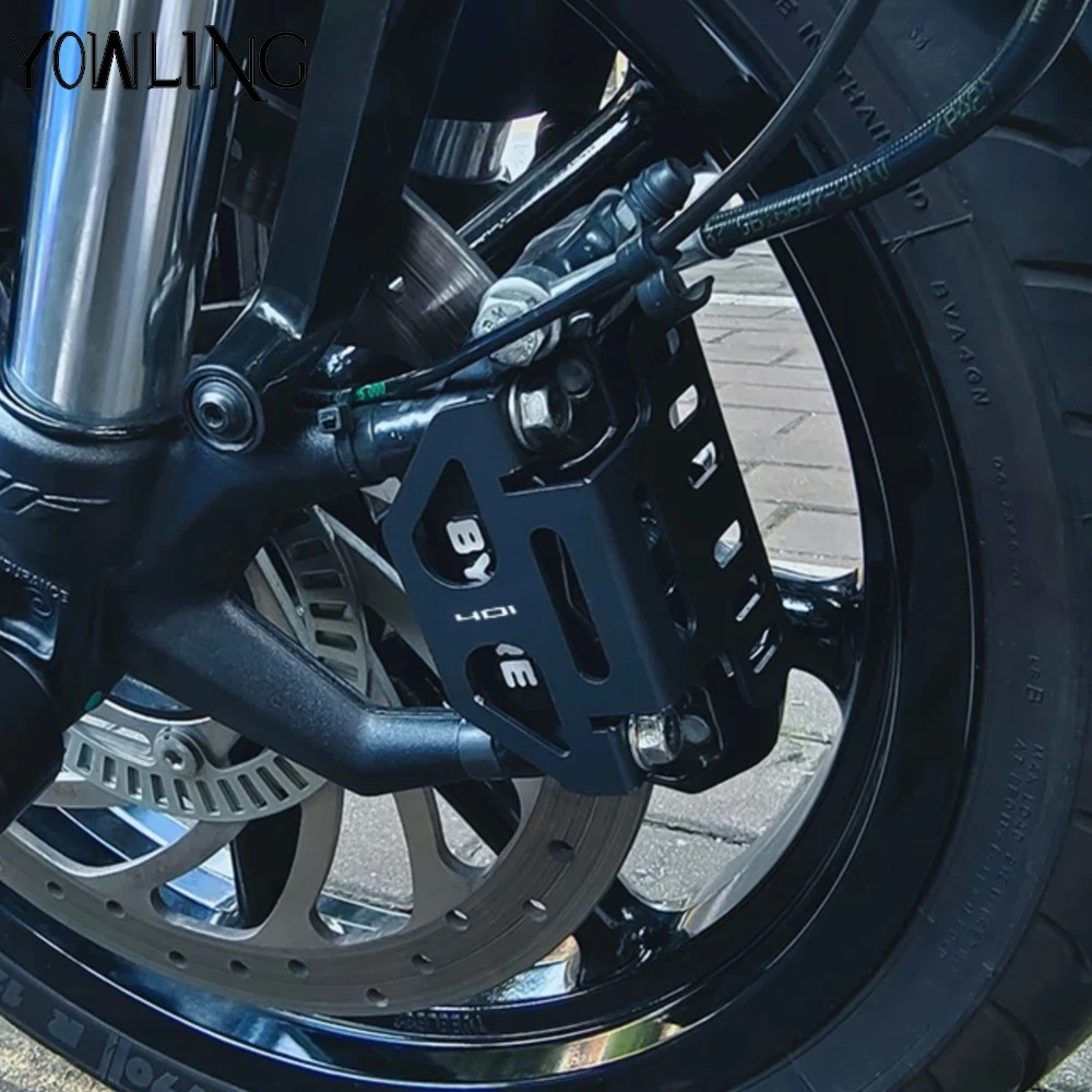 

Front Brake Disc Caliper Brake Caliper Guard Protector For Husqvarna Vitpilen SVARTPILEN 401 125 200 Motorcycle Accessories