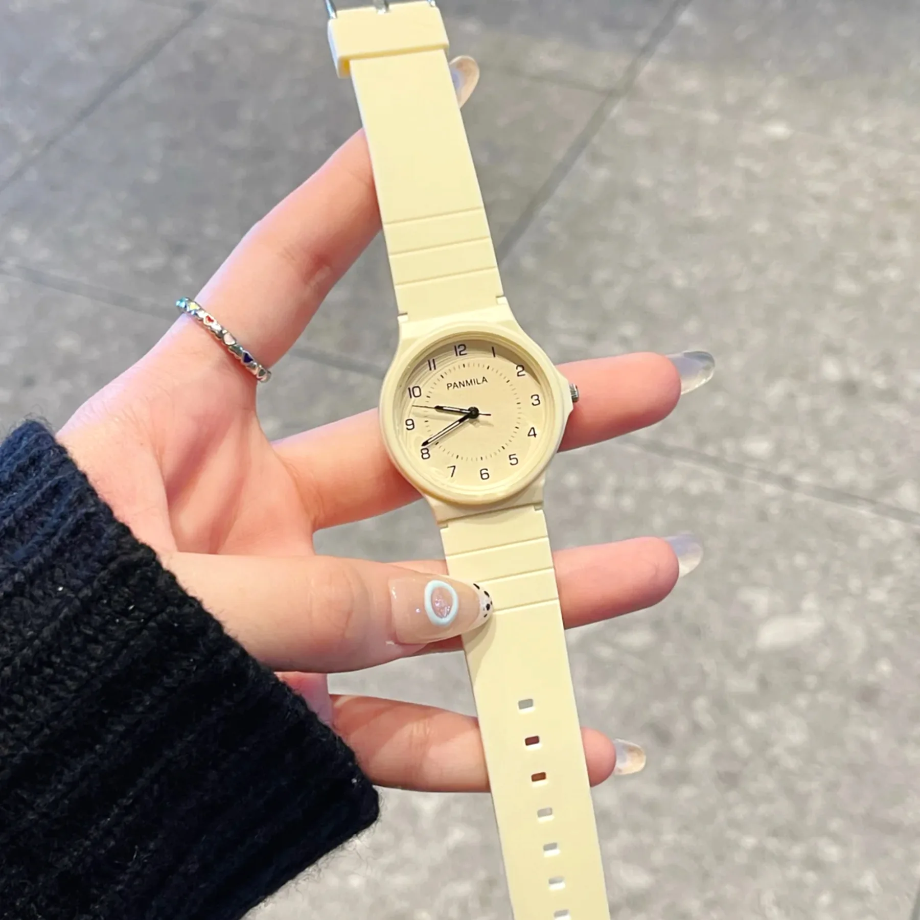 New Dopamine-Inspired Minimalist Digital Fashion Watch For StudentsMen And WomenQuartz Movement High-Quality Selected Timepiece.